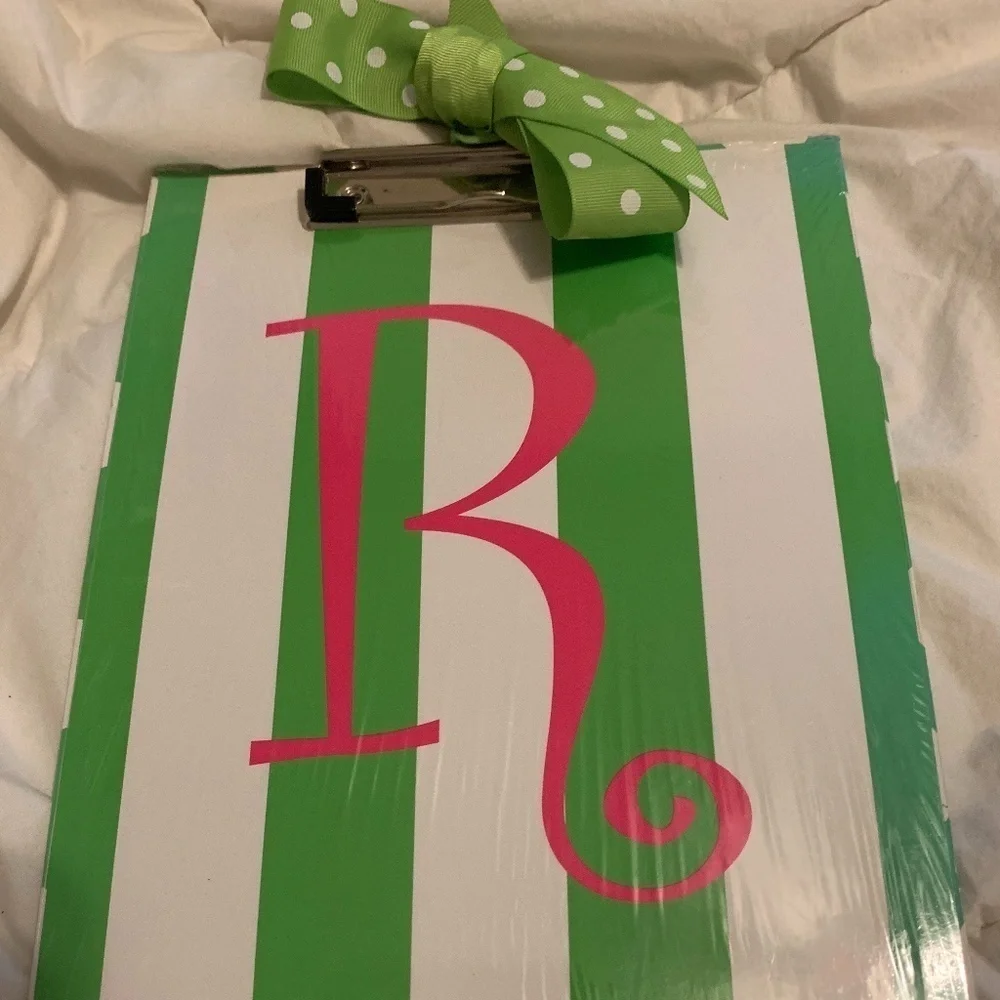 Mainstreet Collection Monogram Clipboard Letter R - Picture 2 of 5